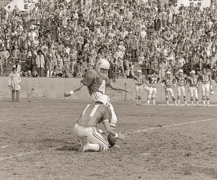 Johansson’s 69-yard field goal on Oct. 16, 1976, was the longest of three over 64 yards that day in college football.