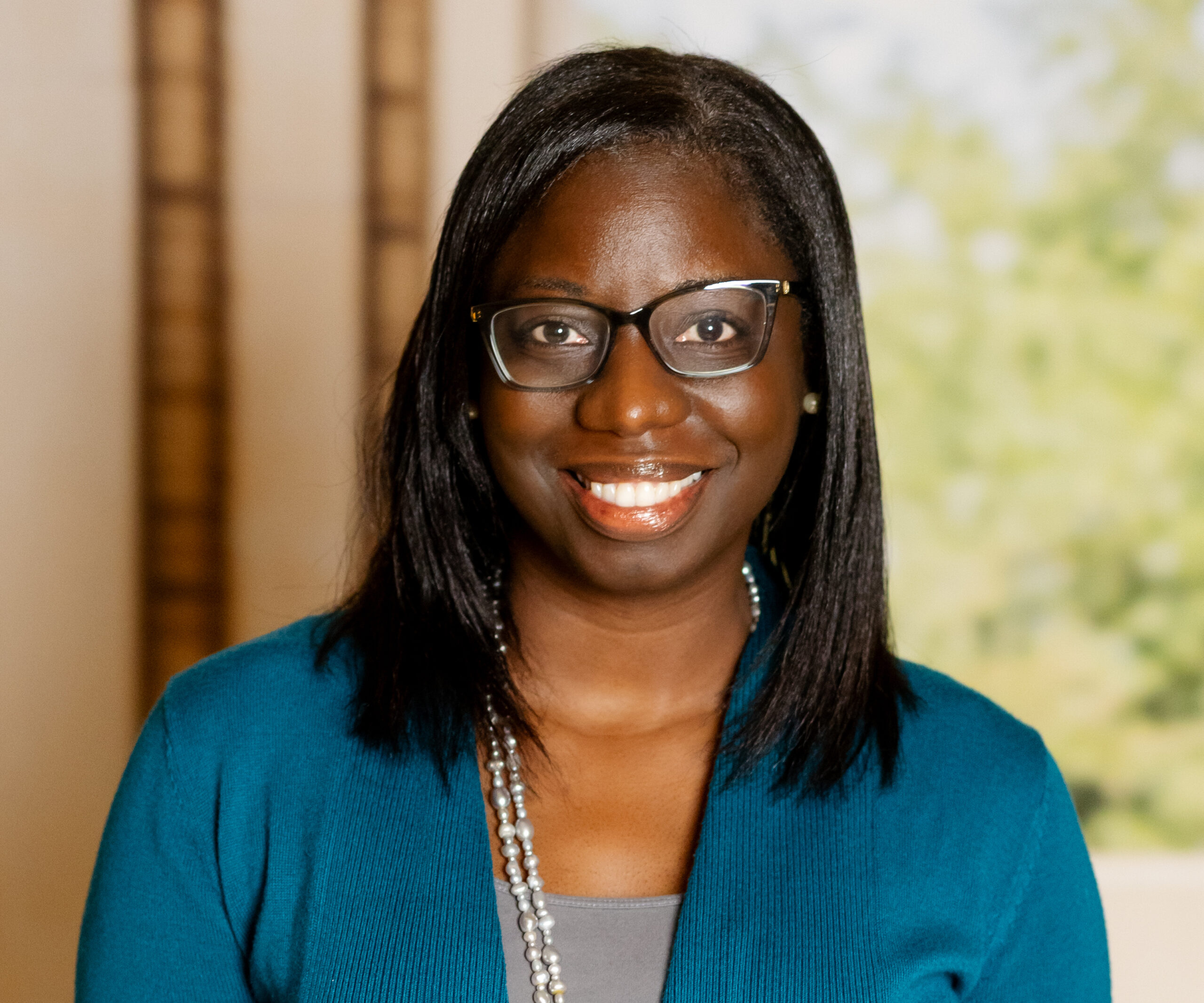 Portrait of Dr. Raquel Ellis.