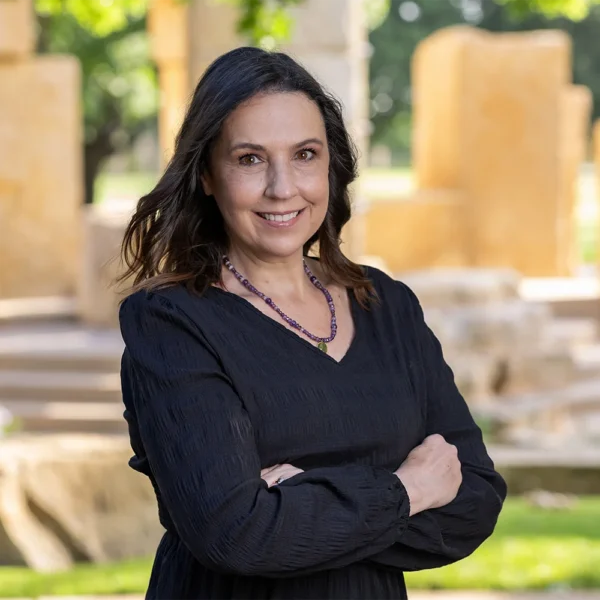 Portrait of Cindy Gravitt.