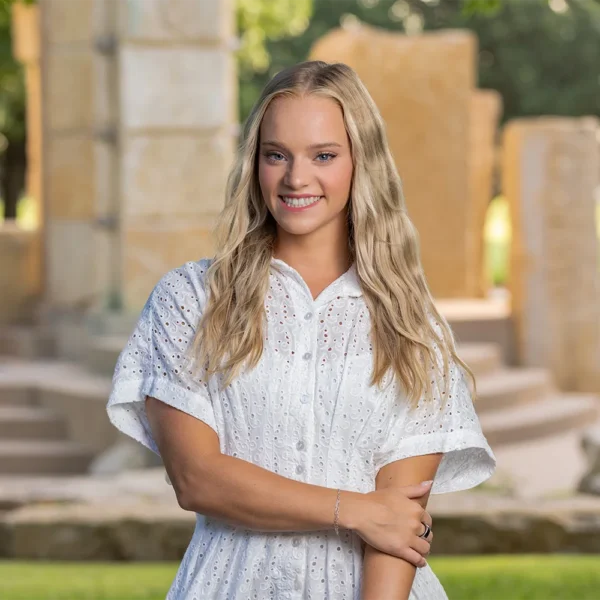 Portrait of Hailey Huffling.